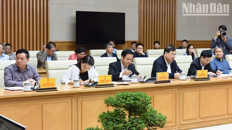 与会代表。