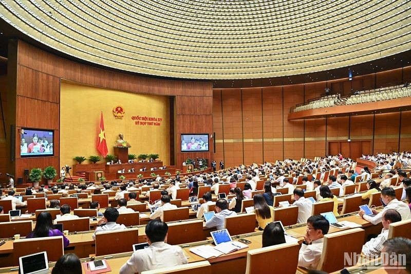 6月2日的第十五届国会第五次会议场景。（水原 摄）