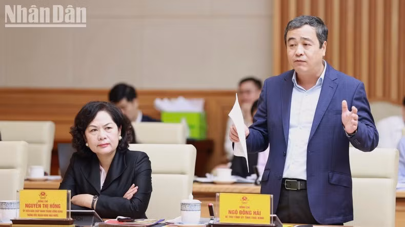 太平省委书记吴东海发表讲话。
