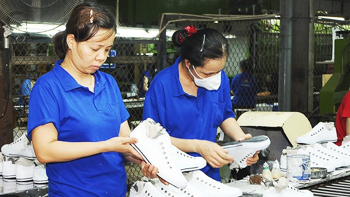 许多市场的需求下降导致商品出口面临困难。（北山 摄）