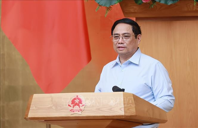 政府总理范明正。