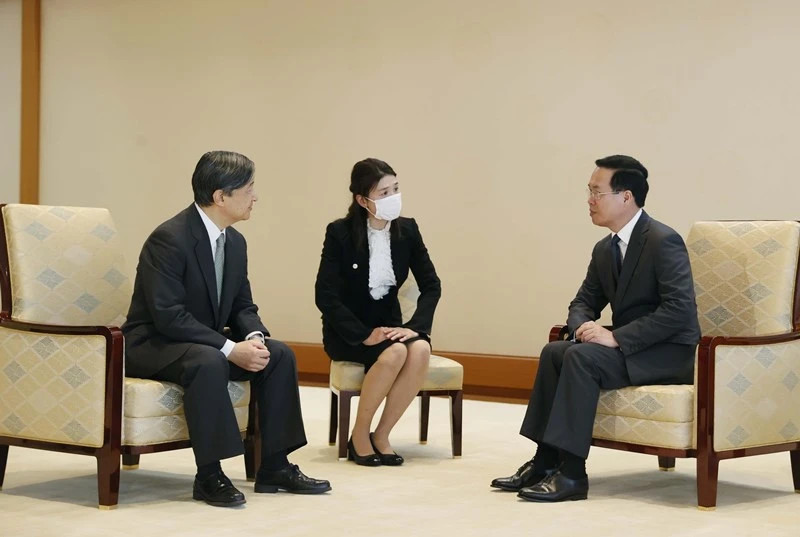 越南国家主席武文赏会见日本天皇德仁。
