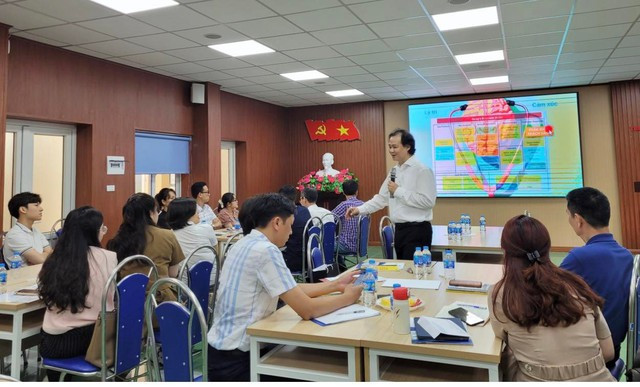在各省市举行有关数字化转型的培训班吸引了多家企业的关心和参加。