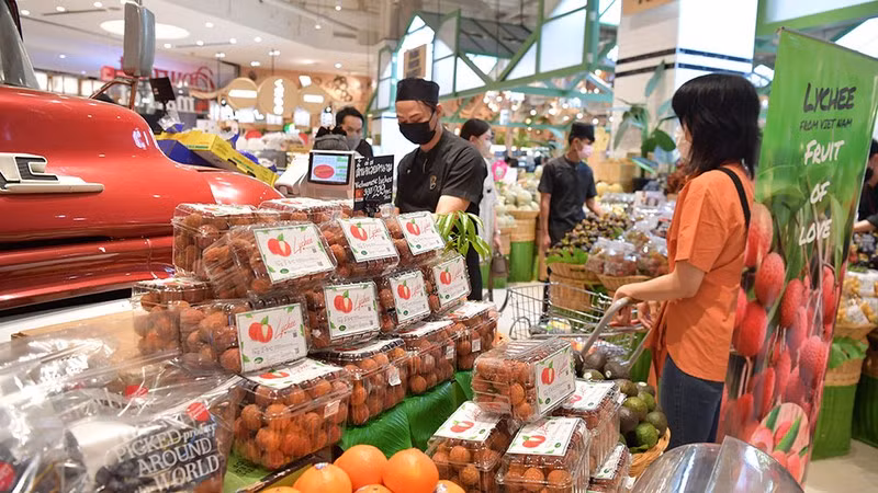 越南荔枝上架泰国曼谷Siam Paragon购物中心。