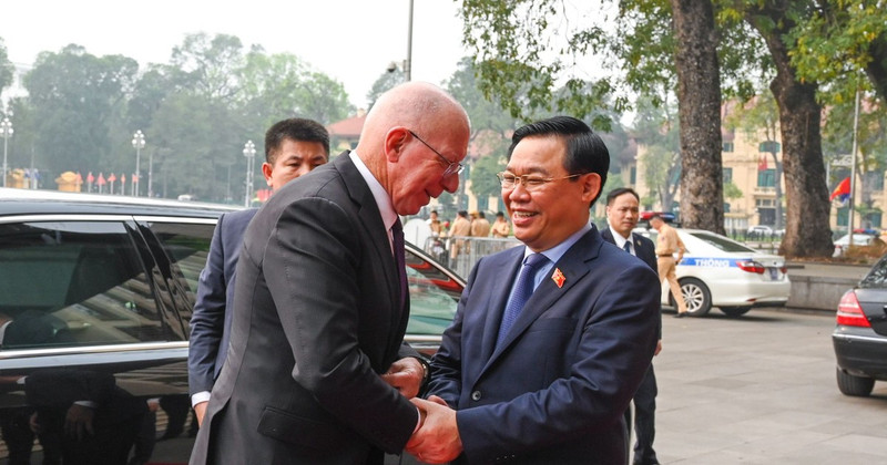 国会主席王廷惠会见澳大利亚总督戴维·赫尔利。（维玲 摄）