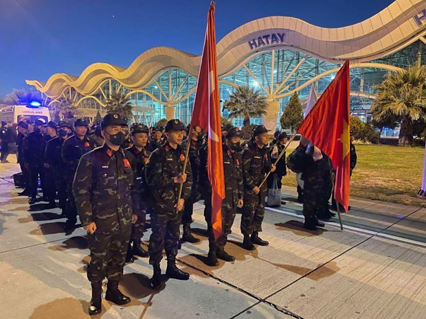 越南军队救援力量已抵达哈塔伊准备参与救援。