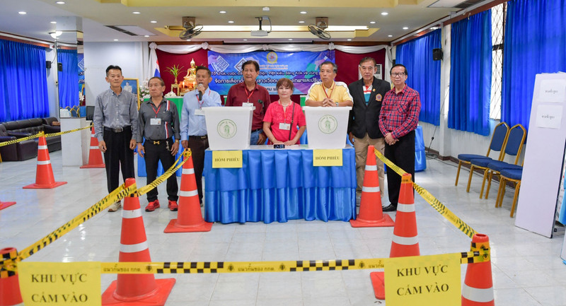 旅居泰国越南人直接选举产生旅曼越南人协会执行委员会。（图片来源：VOV）