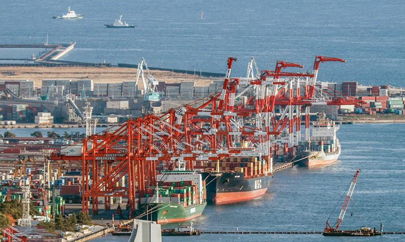 日本东京港。