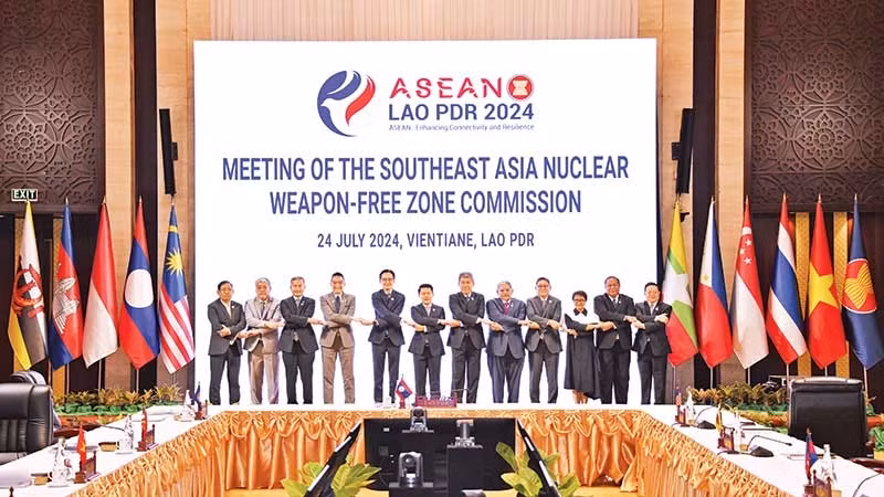 与会代表合影。