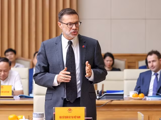 澳大利亚驻越南大使安德鲁·戈莱辛斯基。