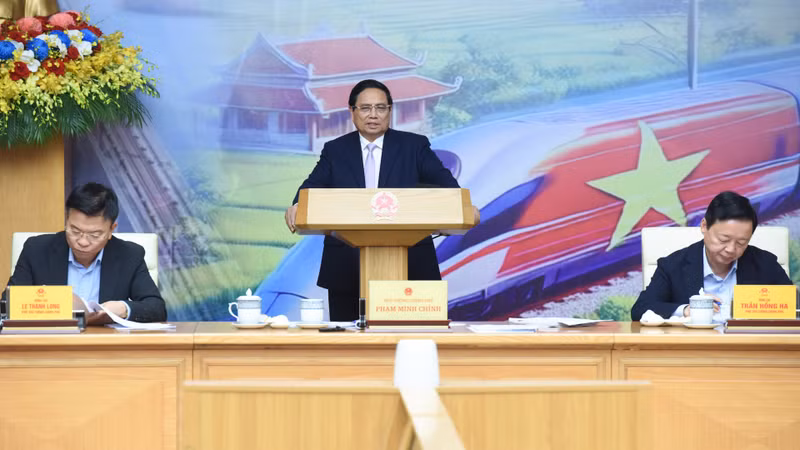 范明正总理主持会议。