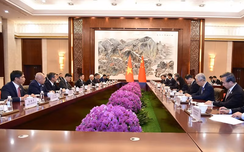 会谈场景。（图片来源：qdnd.vn）