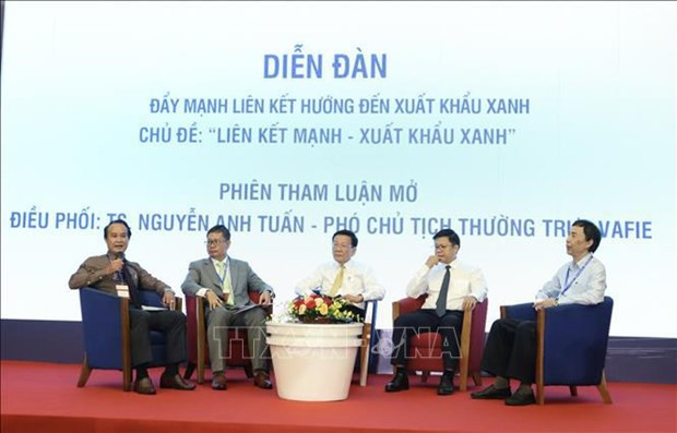 各位代表出席论坛。(图片来源:越通社)