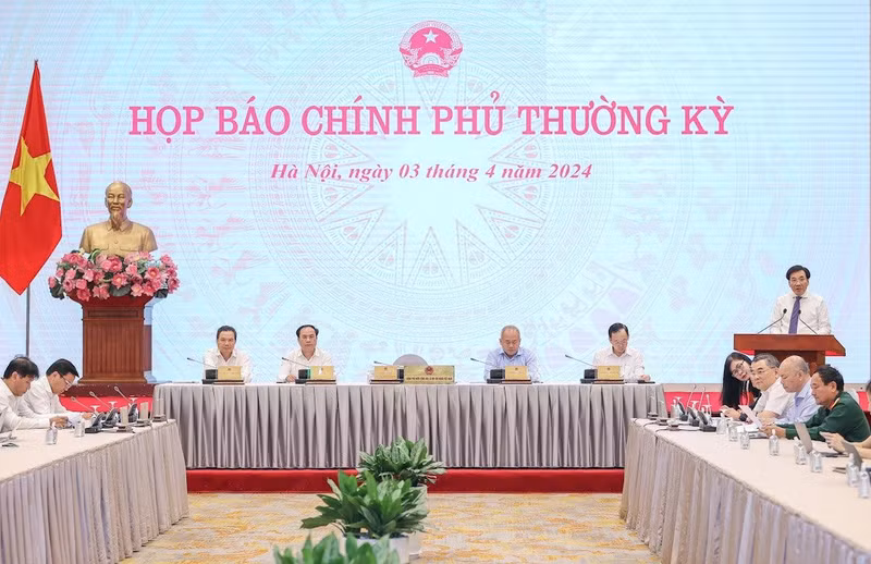 政府3月例行记者会场景。（图片来源：congly.vn）