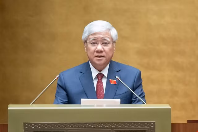 越共中央政治局委员、中央书记处书记、越南祖国阵线中央委员会党组书记、主席杜文战。