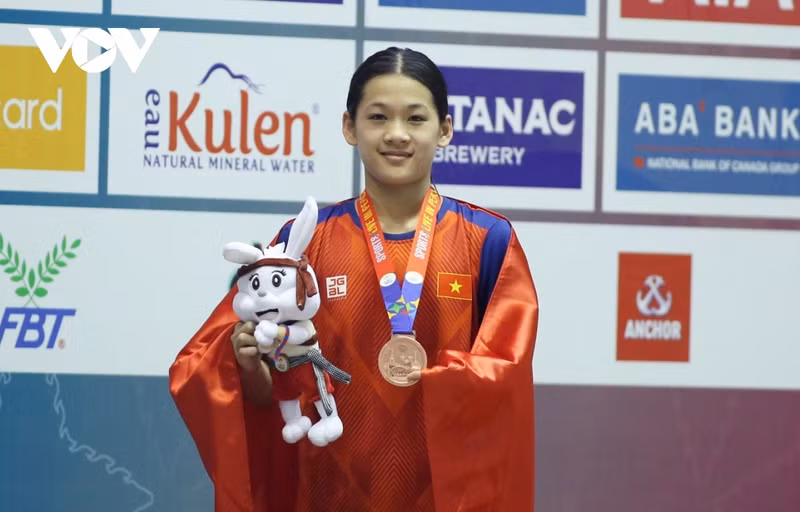 越南“小美人鱼”阮翠贤在女子100米自由泳预选赛第一轮获得第一名。