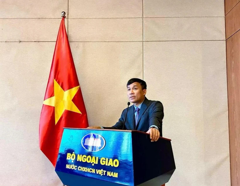 越南外交部常务副部长阮明宇发表讲话。（图片来源：baoquocte.vn）
