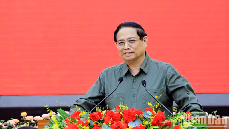 范明正总理在仪式上发表讲话。