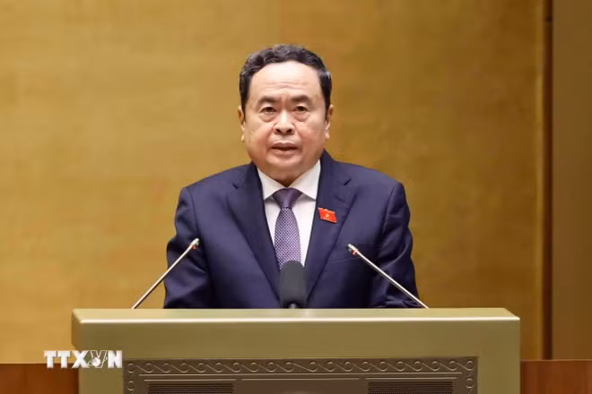 国会主席陈青敏致开幕词。