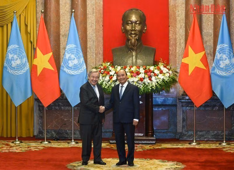 越南国家主席阮春福与联合国秘书长安东尼奥·古特雷斯。