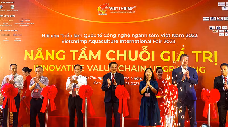 开展仪式。（图片来源：投资报）