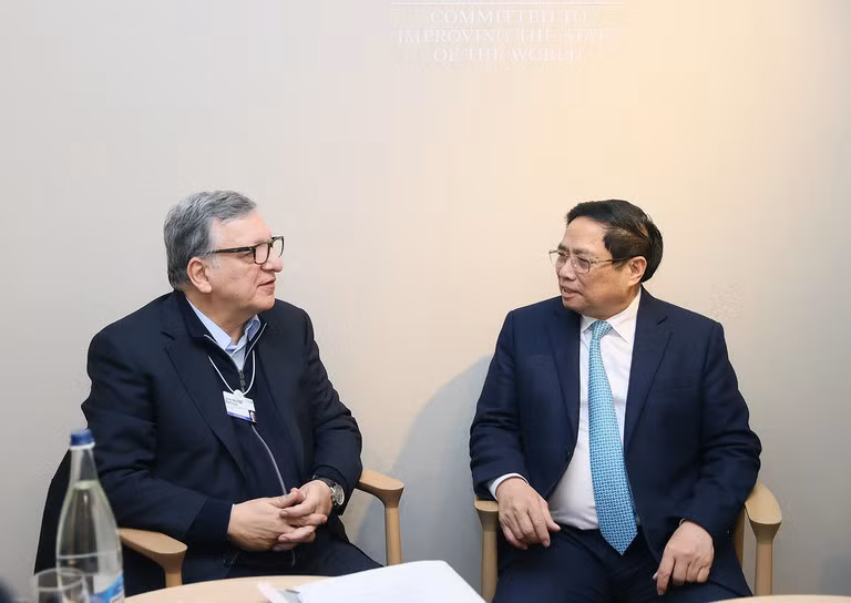 范明正总理会见全球疫苗免疫联盟董事会主席若泽·曼努埃尔·杜朗·巴罗佐。