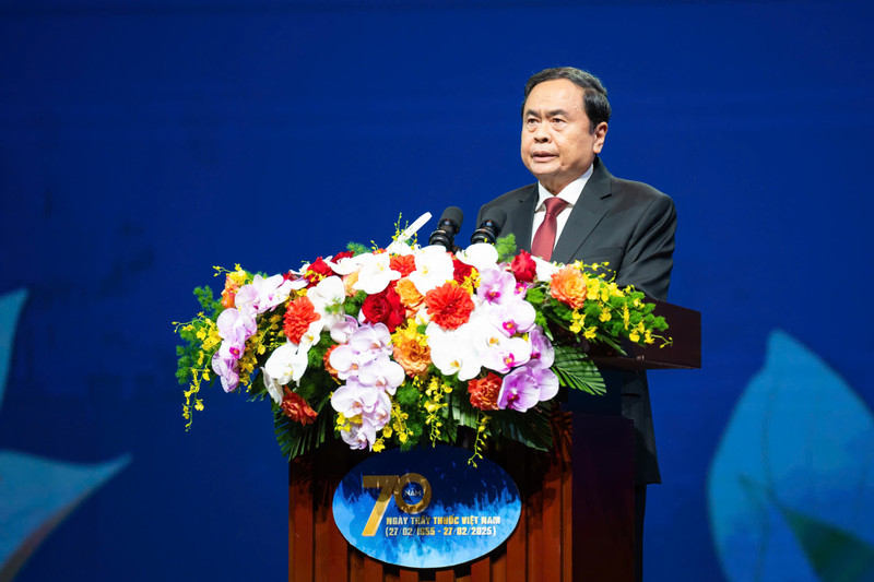 国会主席陈青敏发表讲话。（图片来源：quochoi.vn）