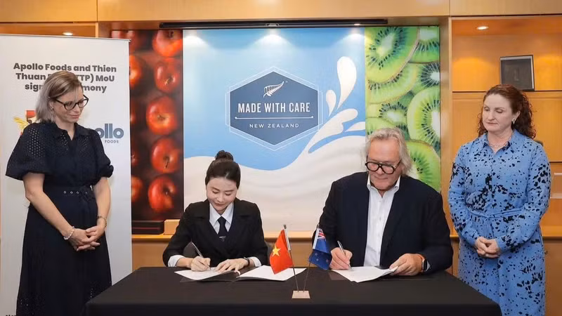 越南与新西兰企业代表签署合作备忘录。