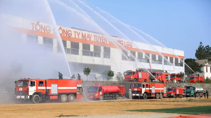 宣光省2024年消防救援预案演练活动。