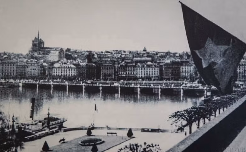 金星红旗在日内瓦联合国总部飘扬。