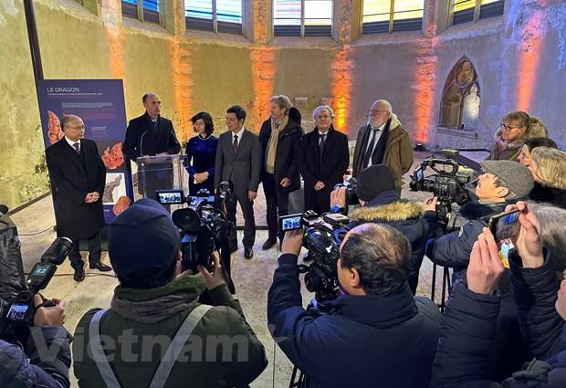 越南升龙皇城遗产推广活动在法国普罗万市举行