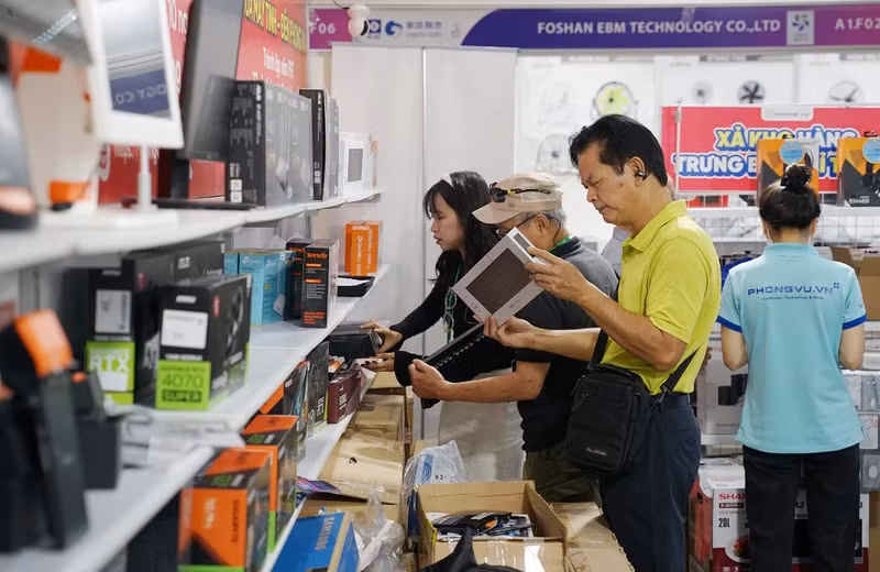 2024年国际电子及智能设备展览会一角。