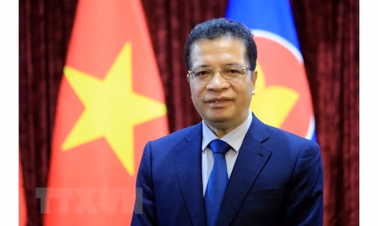 越南驻俄大使邓明魁。