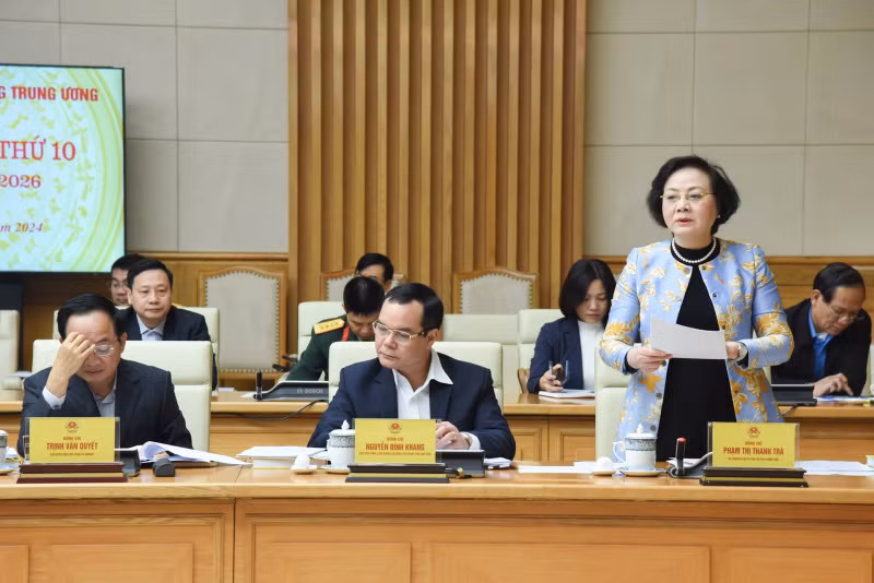 内政部部长、中央竞赛奖励委员会副主任范氏青茶发表讲话。