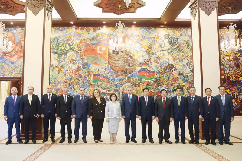 越共中央总书记苏林会见阿塞拜疆国民议会议长萨黑巴·加法罗娃【组图】 ảnh 4