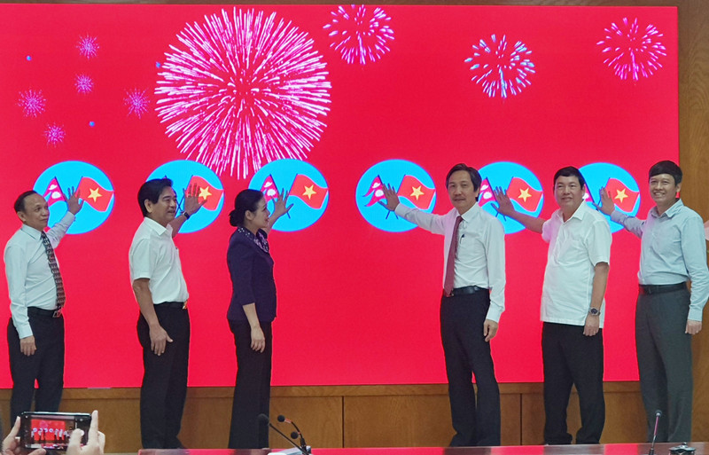 越南-尼泊尔友好协会新闻网开通仪式。（图片来源：vietnamnet.vn）