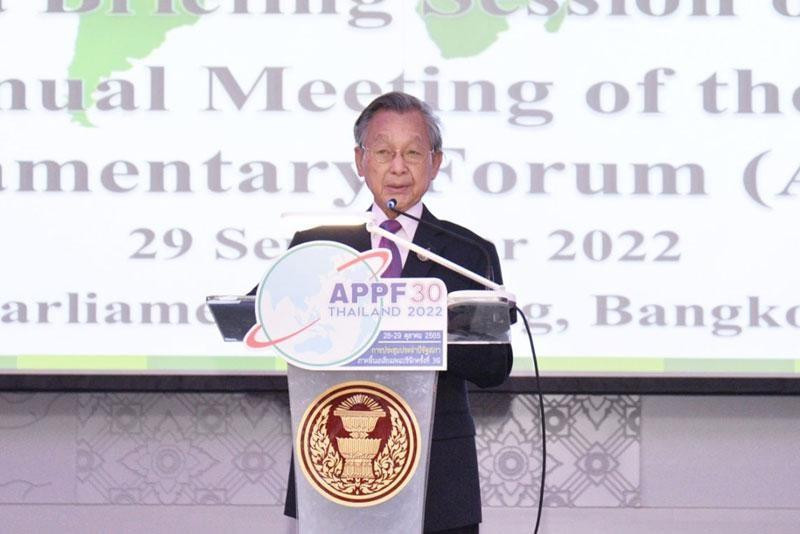 泰国国会主席兼下议院议长川·立派。