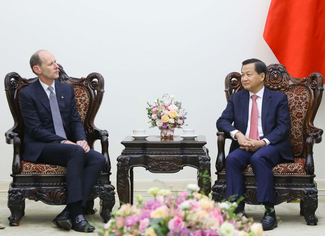 越南政府副总理黎明慨会见澳新银行集团总经理谢恩·埃利奥特。（图片来源：VGP）
