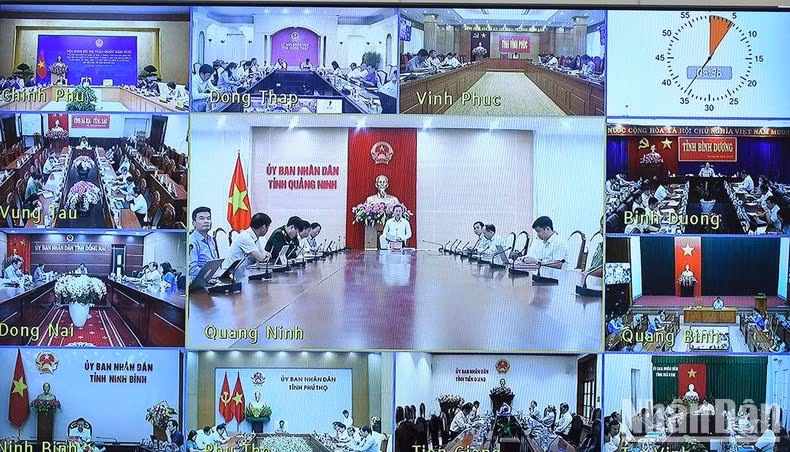 此次会议与全国63个省市分会场视频连线。