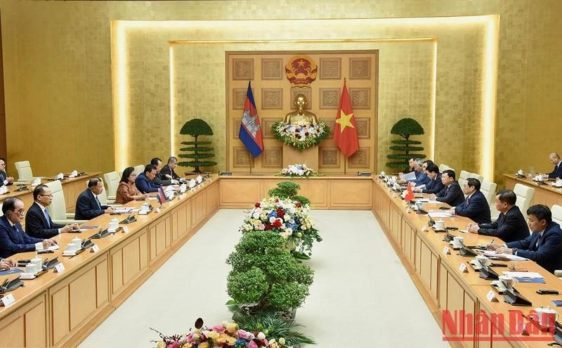 会见场景。