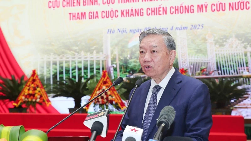 苏林总书记在见面会上发表讲话。（图片来源：越通社）