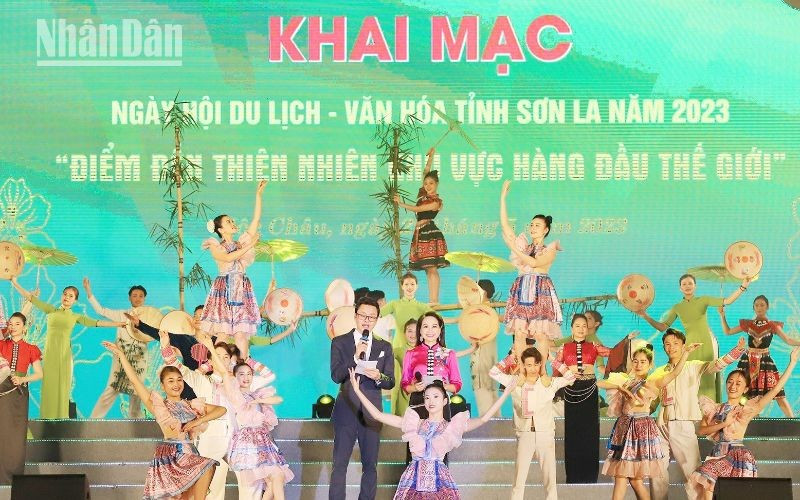 山罗省文化旅游节开幕式。