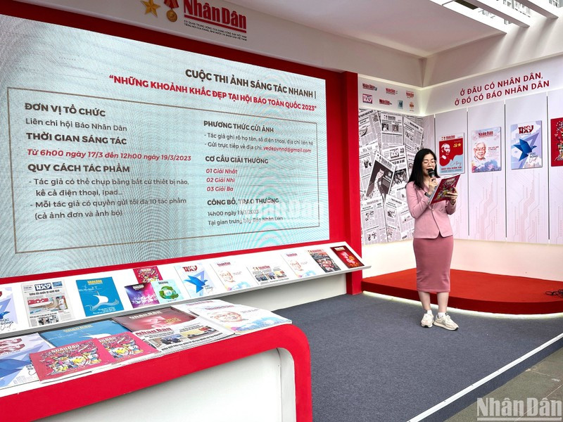 题为“2023年越南全国报刊展的美妙瞬间”的快速创作摄影比赛正式启动。
