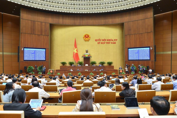 质询和回答质询活动。（图片来源：baodauthau.vn）