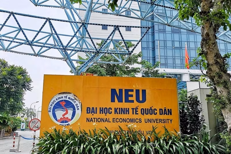 国民大学。