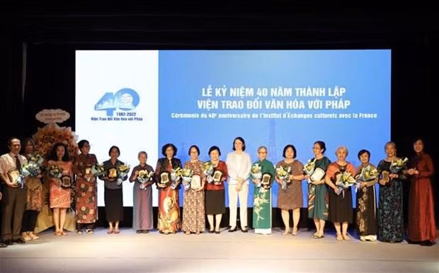 法国文化交流院成立40周年纪念典礼。（图片来源：越通社）