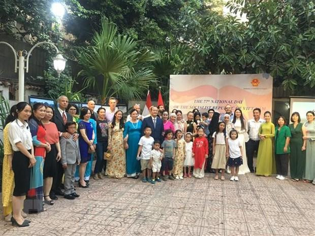 各位代表出席在埃及举行的越南九·二国庆77周年纪念活动。（图片来源：越通社）