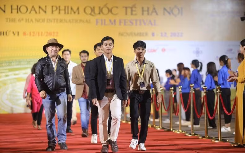 艺人们出席活动。 艺人们出席活动。