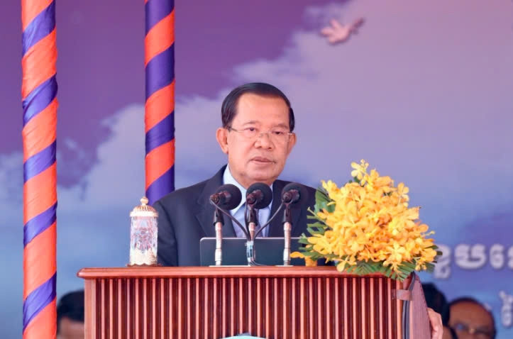 柬埔寨人民党主席洪森发表讲话。（图片来源：qdnd.vn）