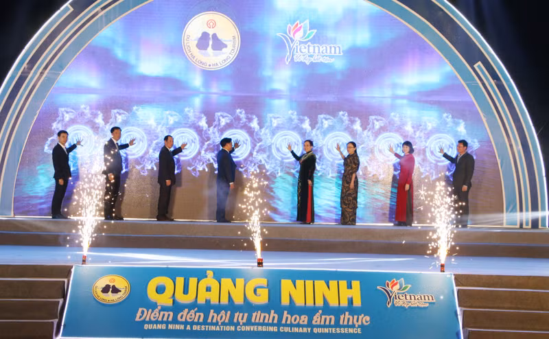 2024广宁美食节开幕式。（图片来源：baoquangninh.vn）